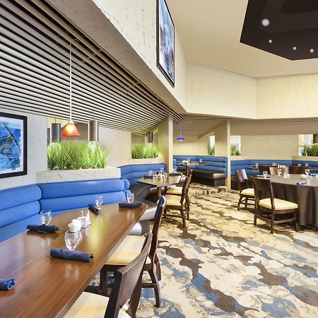 Crowne Plaza Columbus North - Worthington By Ihg Hotel Exterior photo