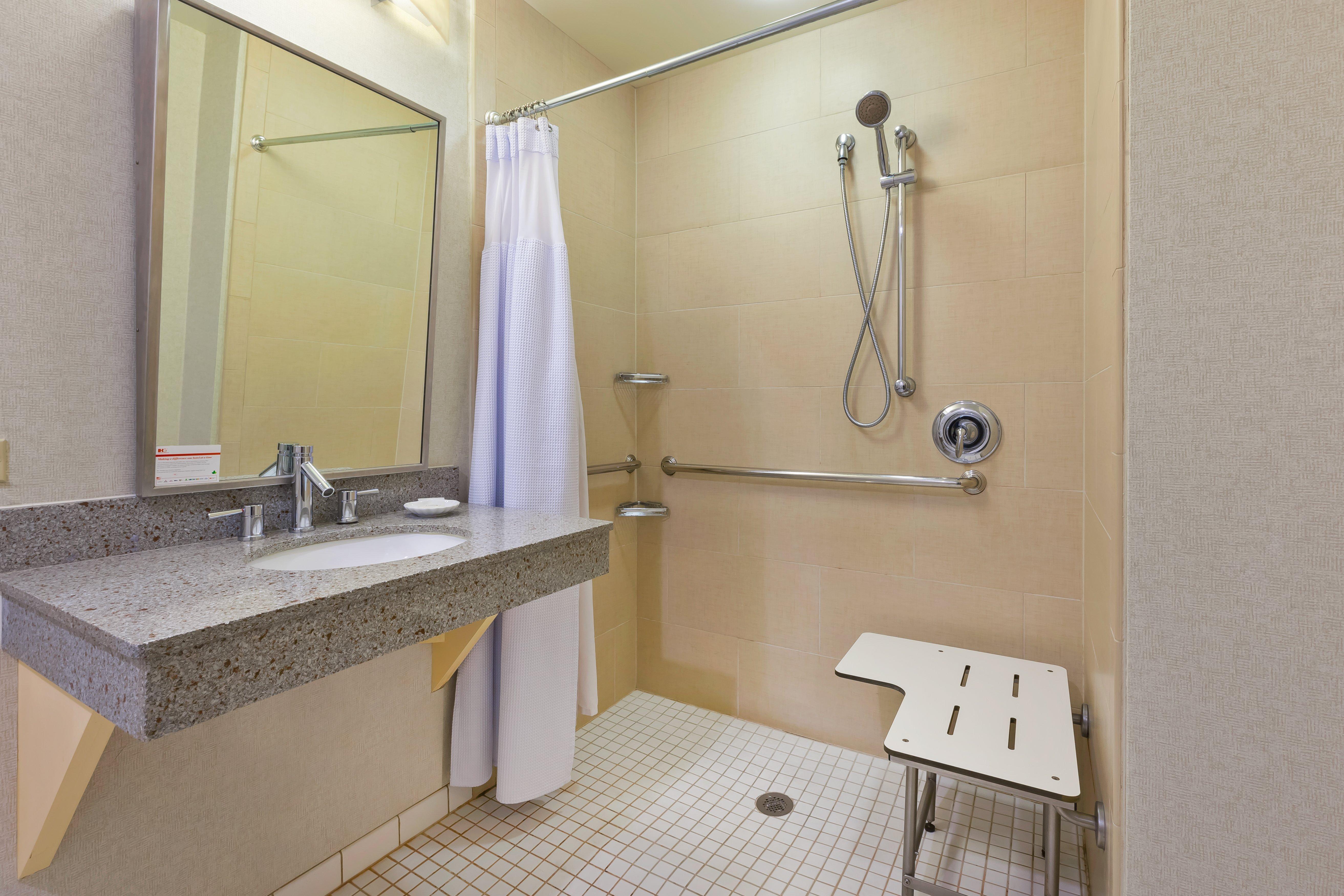 Crowne Plaza Columbus North - Worthington By Ihg Hotel Exterior photo