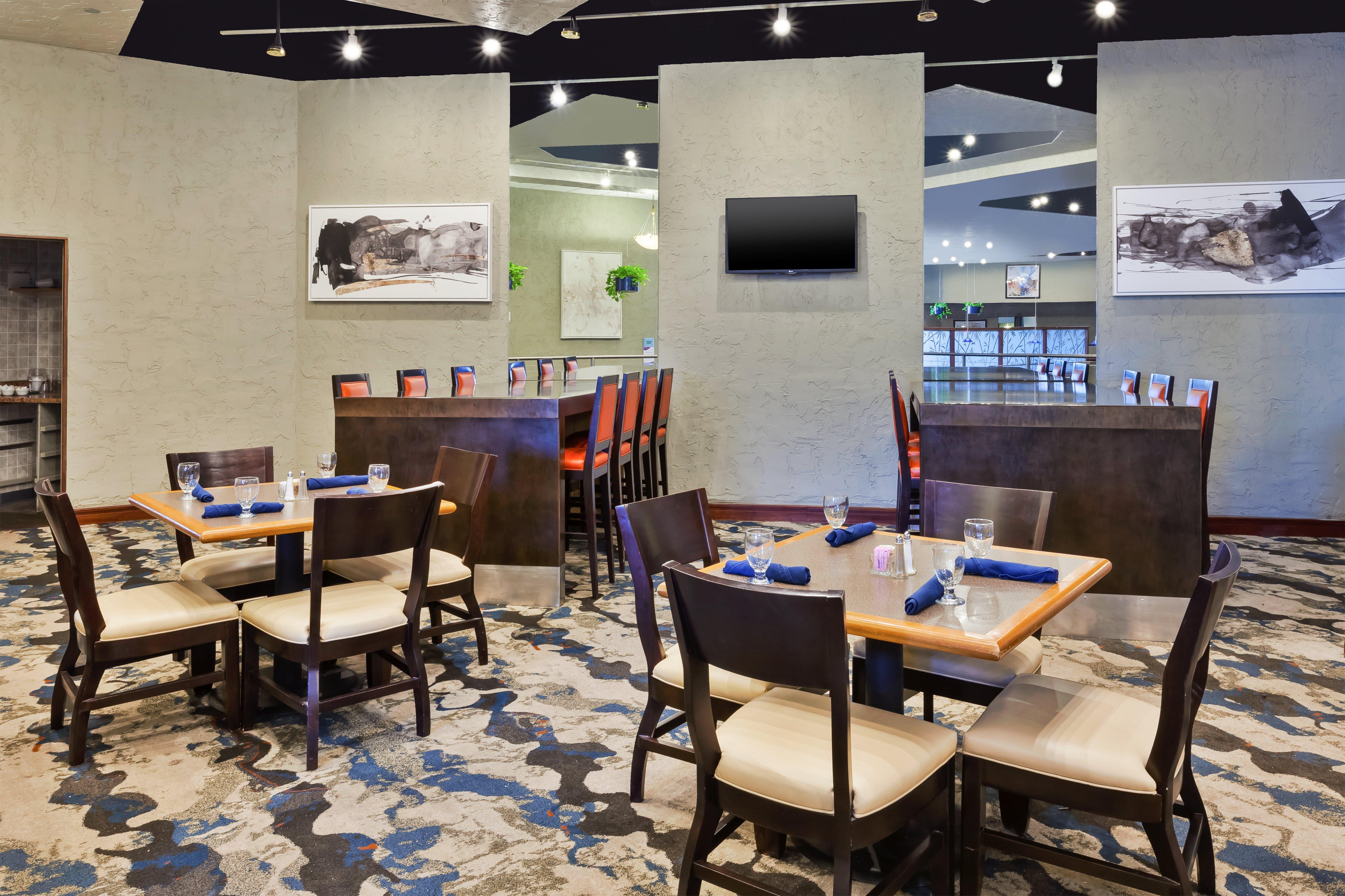 Crowne Plaza Columbus North - Worthington By Ihg Hotel Exterior photo