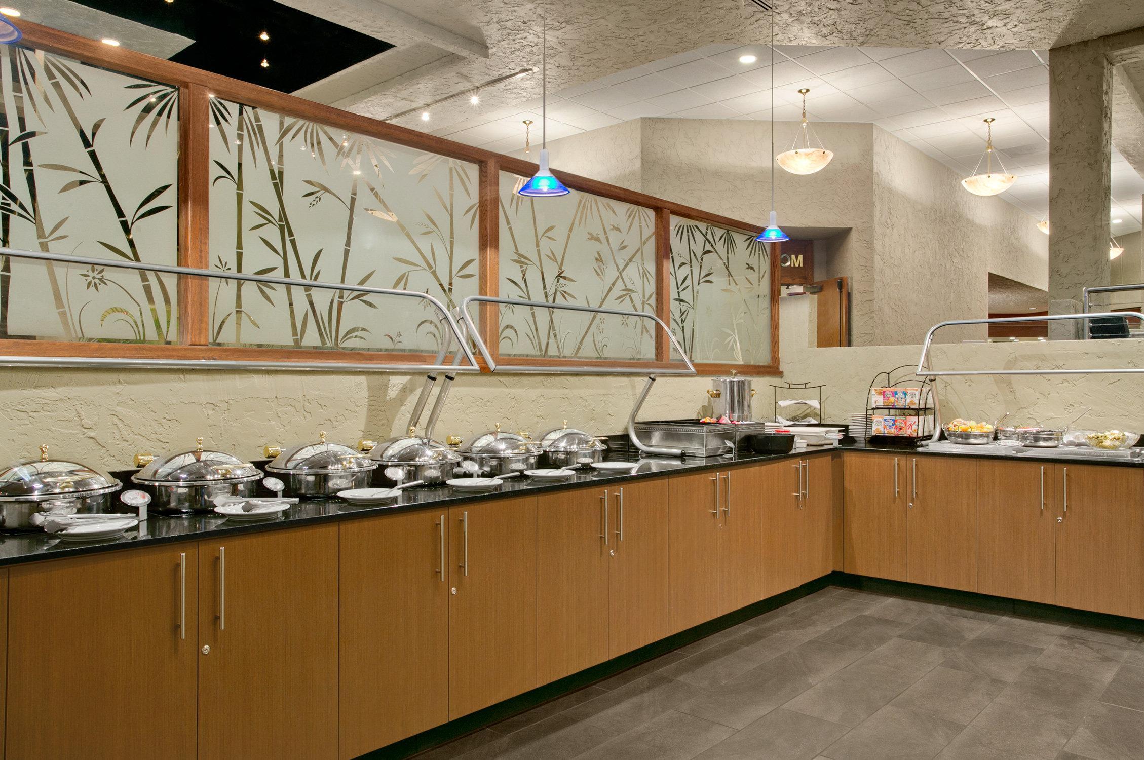 Crowne Plaza Columbus North - Worthington By Ihg Hotel Exterior photo