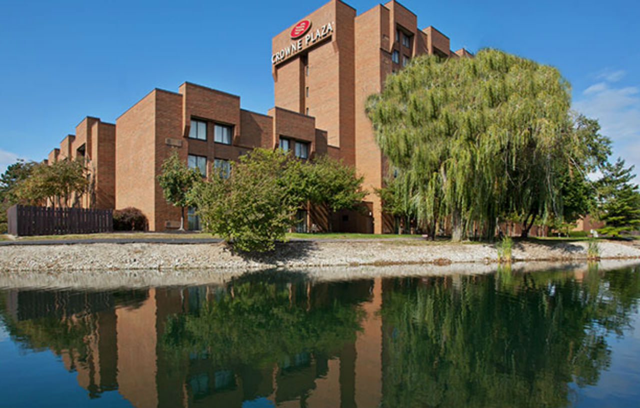 Crowne Plaza Columbus North - Worthington By Ihg Hotel Exterior photo