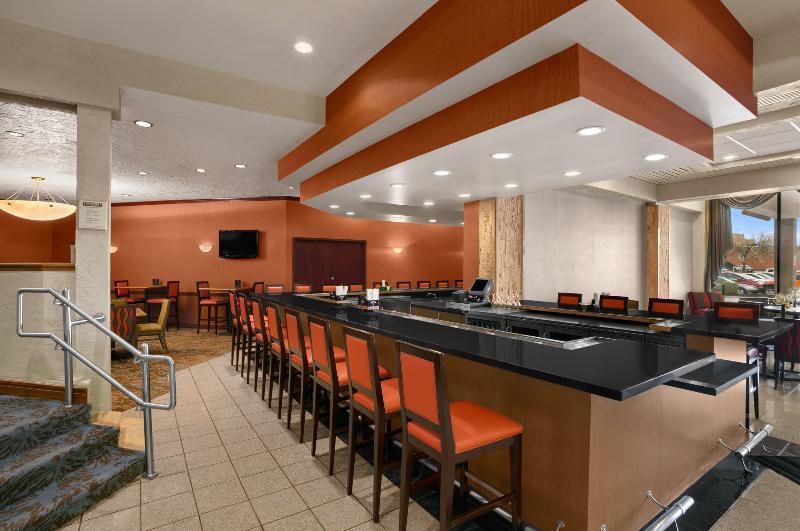 Crowne Plaza Columbus North - Worthington By Ihg Hotel Exterior photo